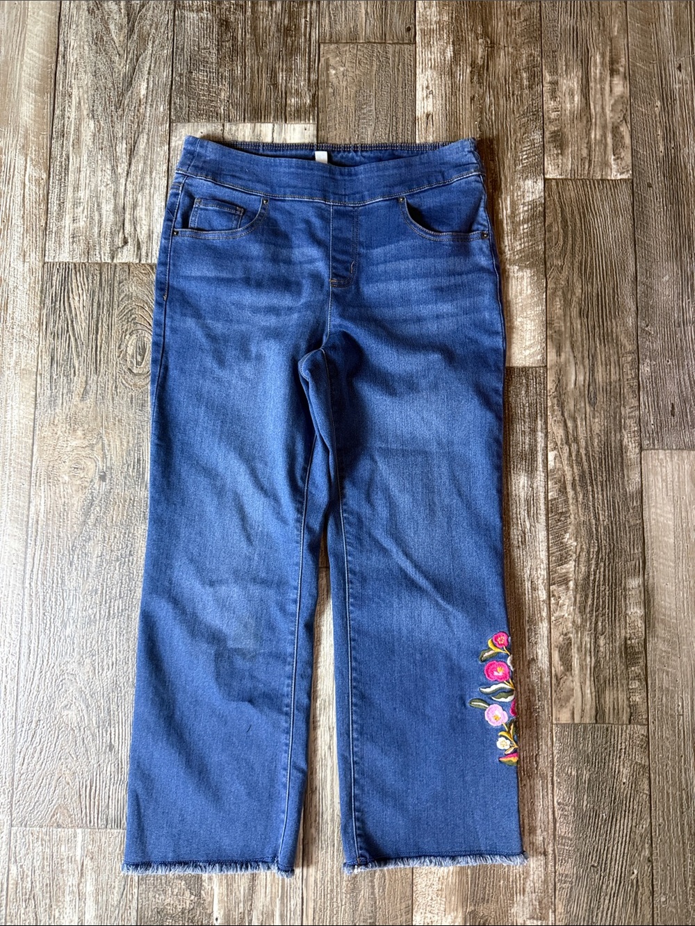 🌟The Pioneer 🌟Woman Indigo 🌟Wide-Leg Jeans with Floral Embroidery